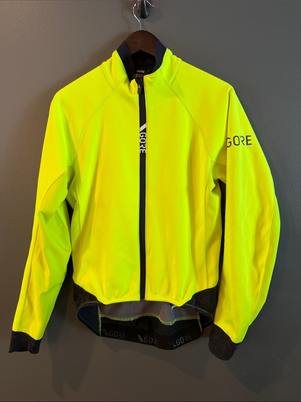 GORE Wear Gore-Tex Infinium - Men's High-Visibility Yellow Performance Jacket